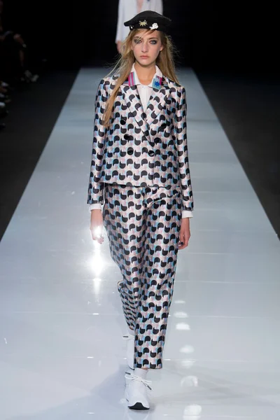 Look 49